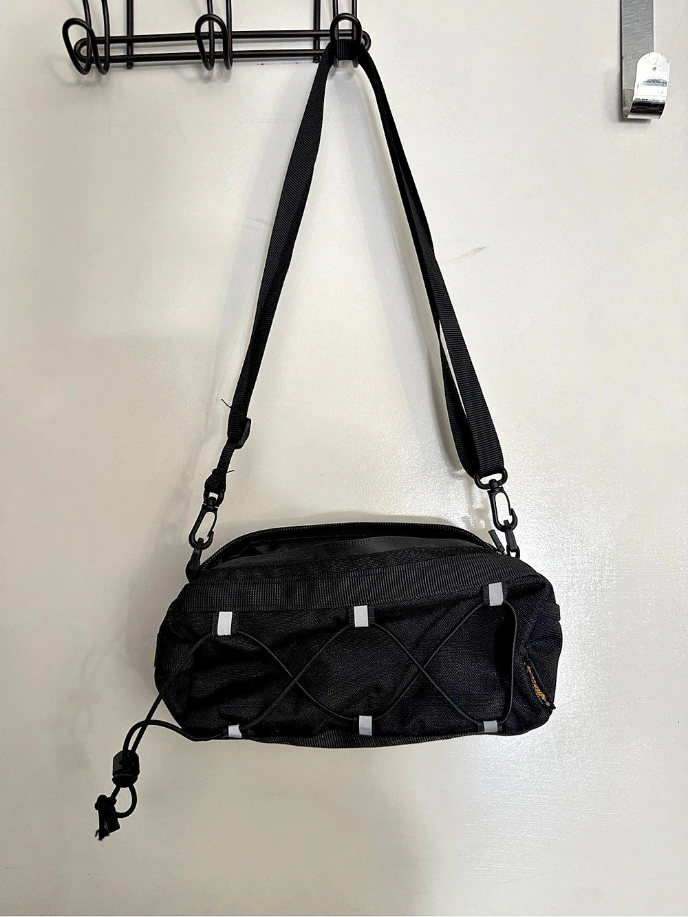 GUC Rhinowalk Black Roll Bag 2.4L With Shoulder Strap